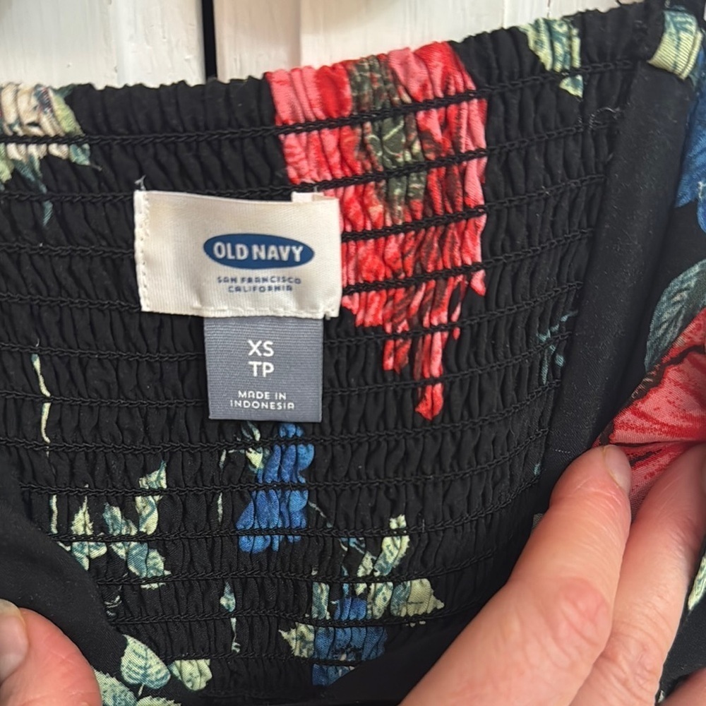 Old Navy Floral Black Summer Dress. Size XS - Picture 3 of 8